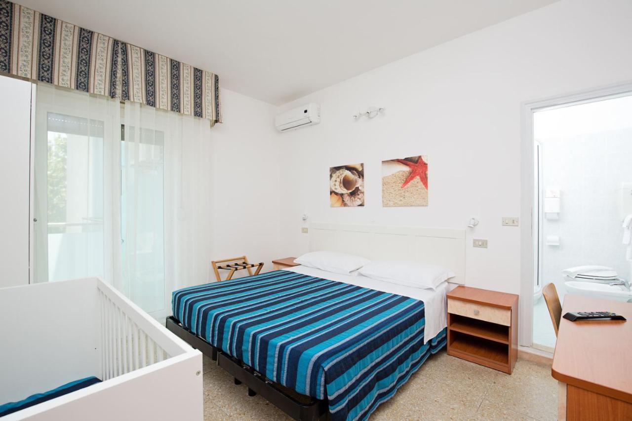 Hotel Helios Riccione Eksteriør billede