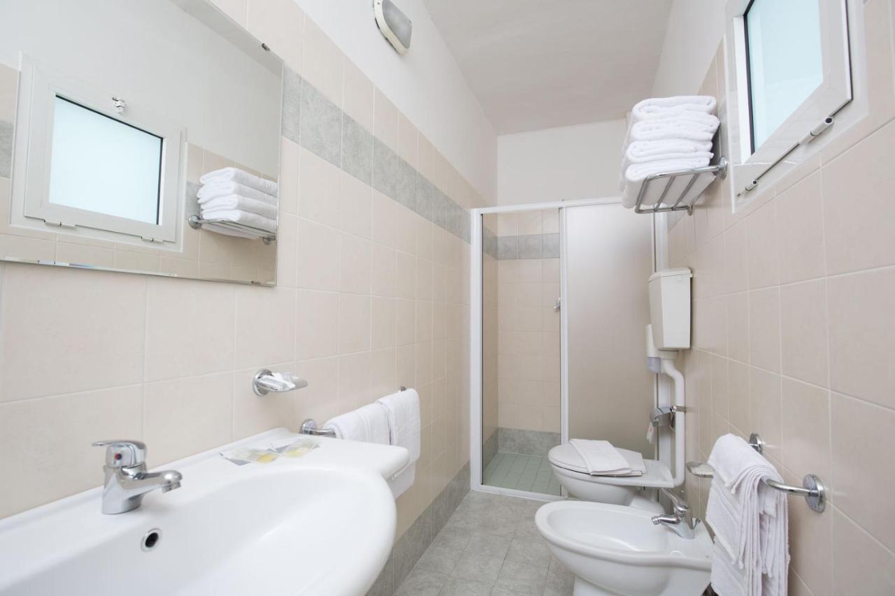 Hotel Helios Riccione Eksteriør billede