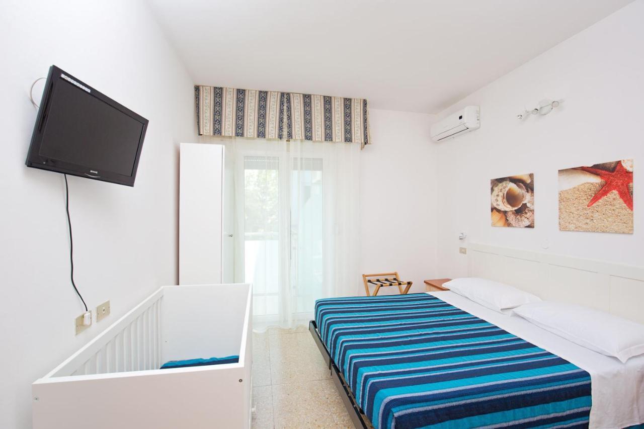 Hotel Helios Riccione Eksteriør billede