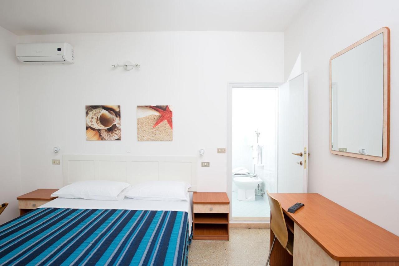 Hotel Helios Riccione Eksteriør billede